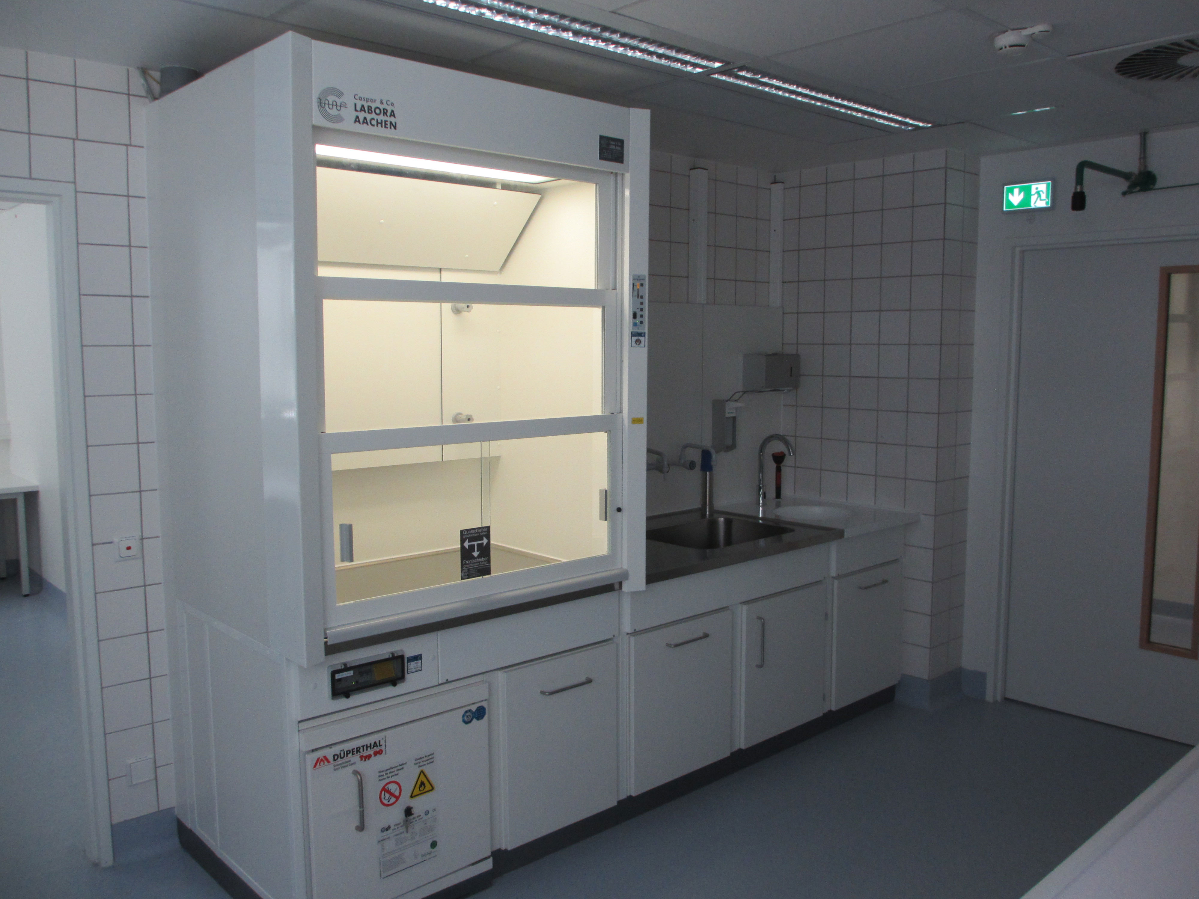 Uniklinik Köln, Umbau Sektionsbereich zu Laborräumen